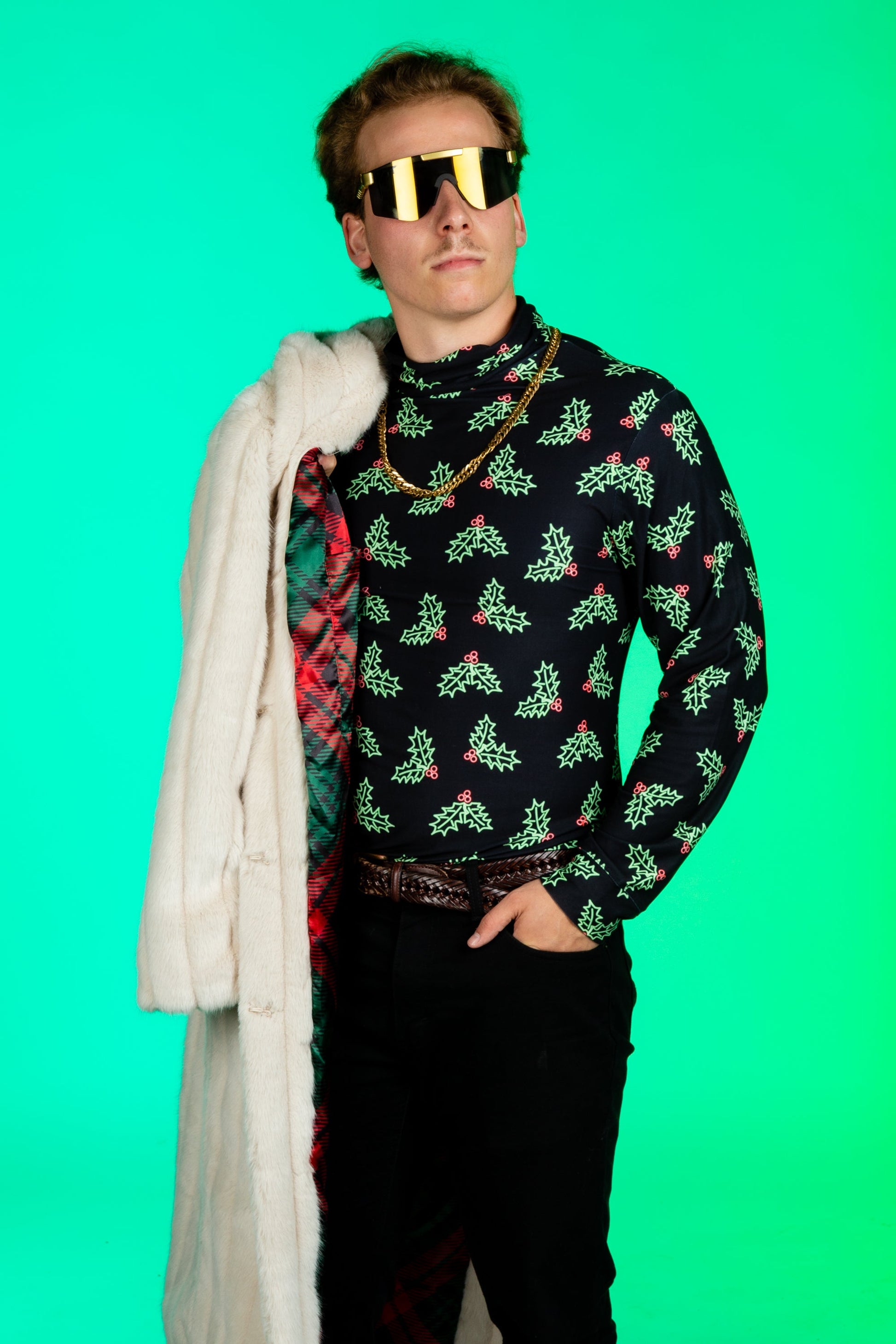  The Mistle Head To Toe | Mistletoe Print Christmas Turtleneck