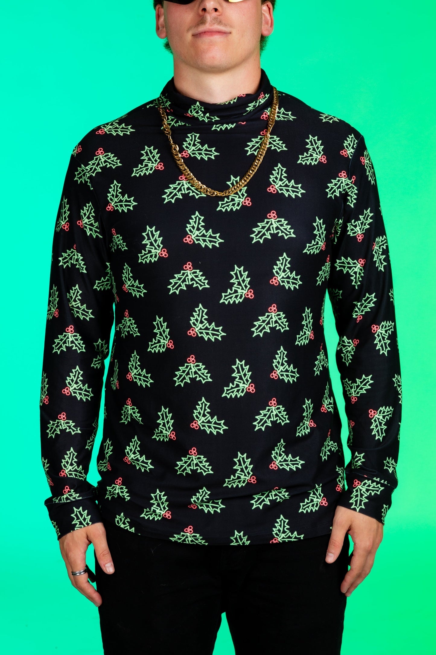  The Mistle Head To Toe | Mistletoe Print Christmas Turtleneck