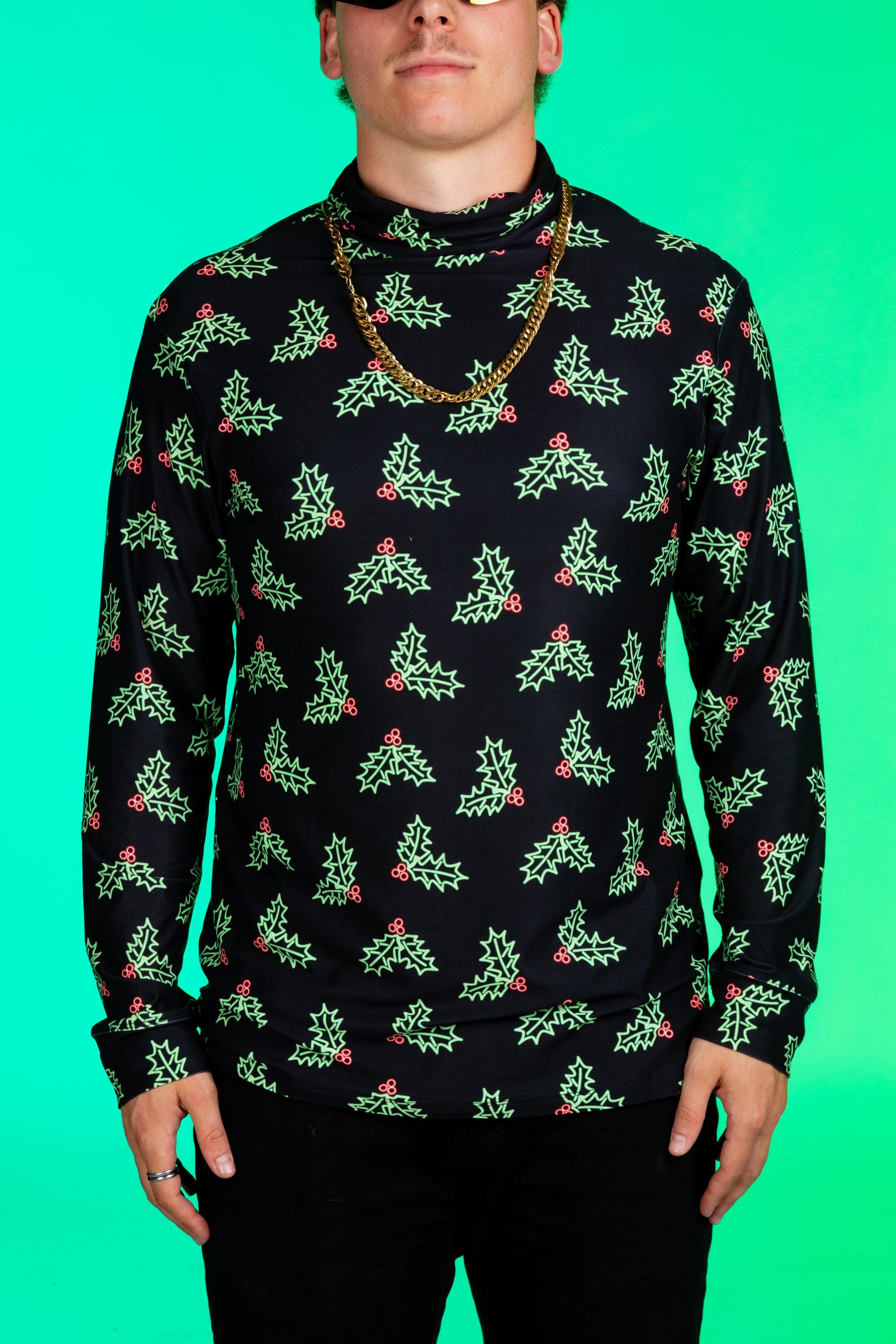  The Mistle Head To Toe | Mistletoe Print Christmas Turtleneck