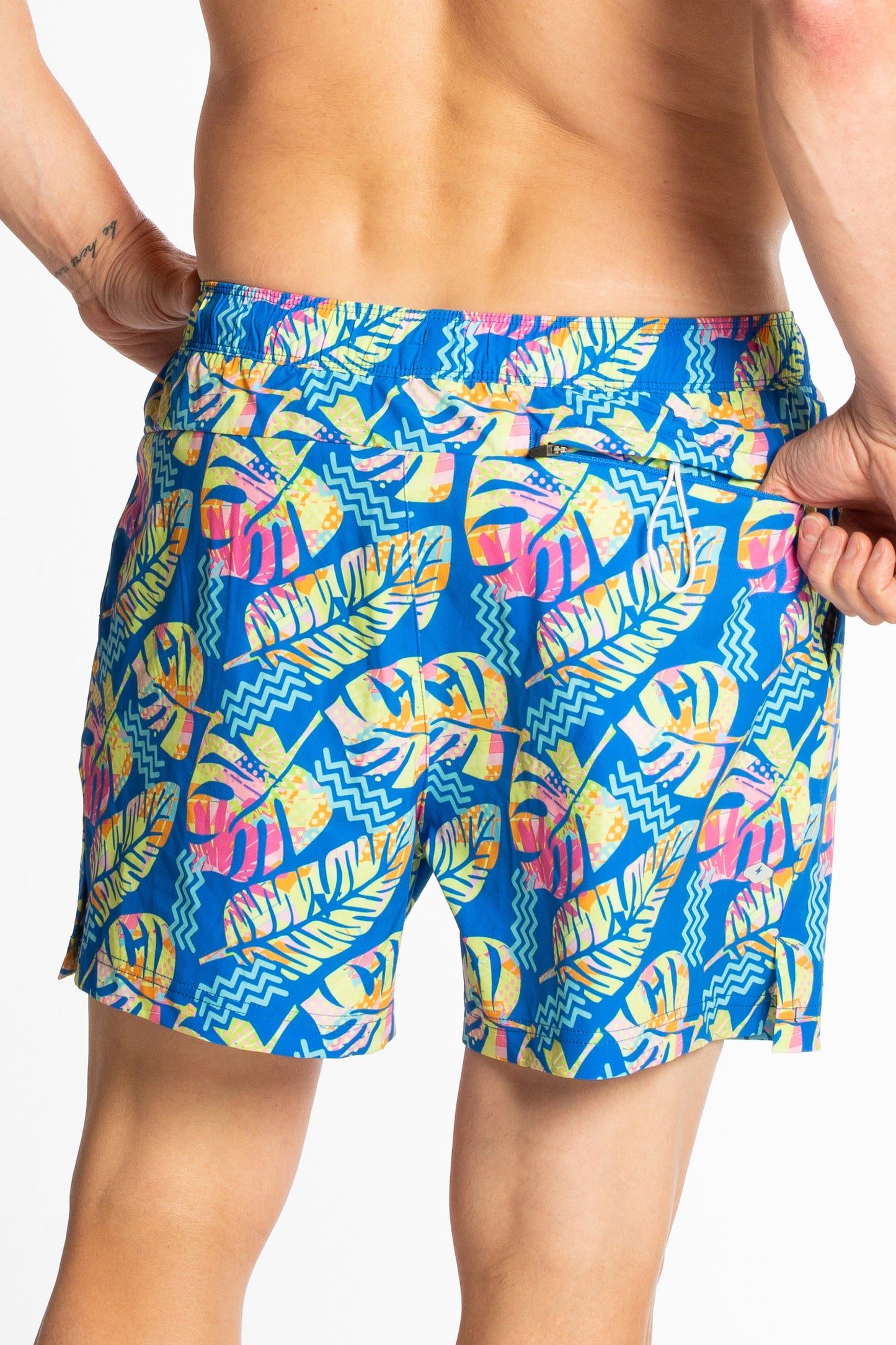  The Oahu Rendezvous | Tropical Leaves Ball Hammock® Pouch 5" Swim Trunks